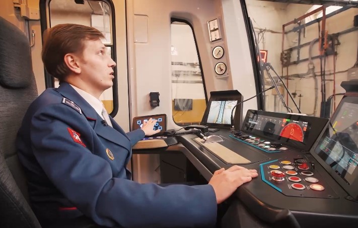 Видеоролик «Интервью с экспертом». Россия в движении